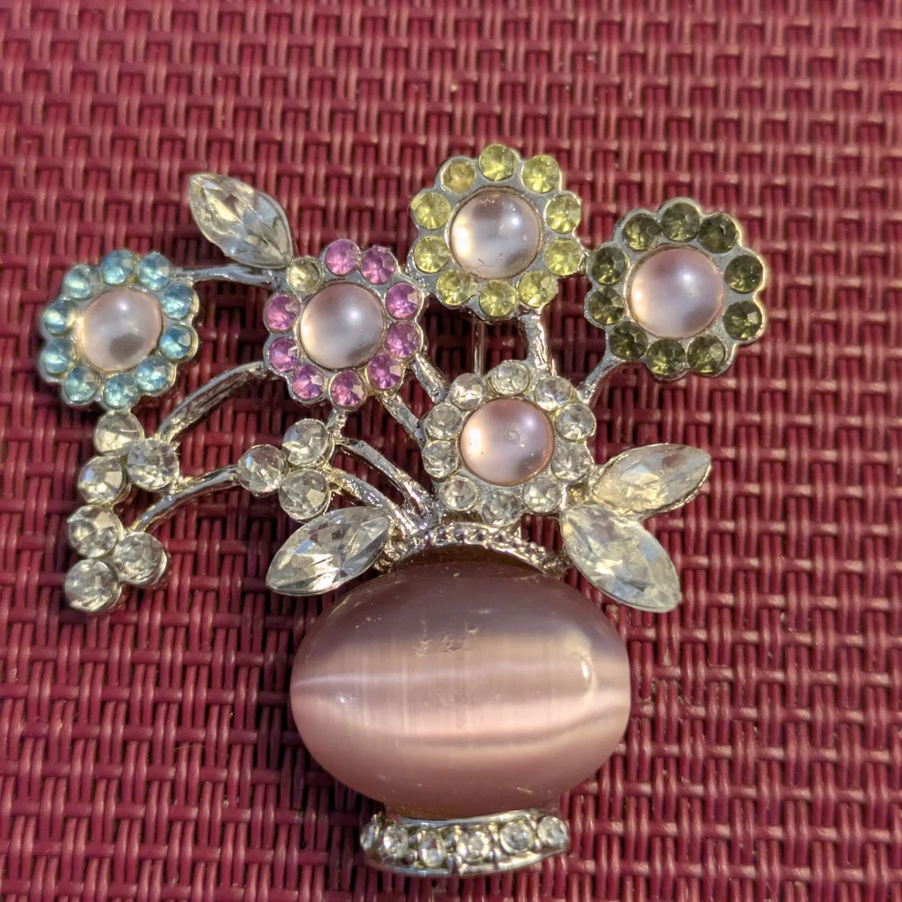 Vintage Silver Tone Flowers Bunch Lucite & Rhinestone Flower In Vase